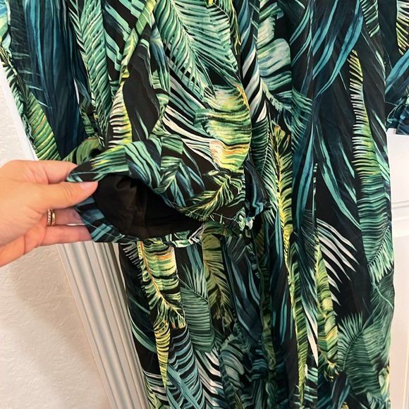 JLo inspired romper - Picture 7 of 7